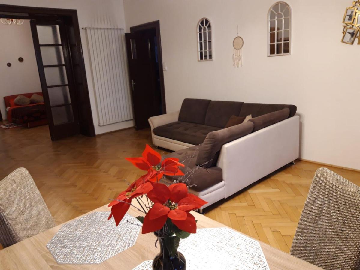 Apartament Piata Sfatului Braşov Exterior foto